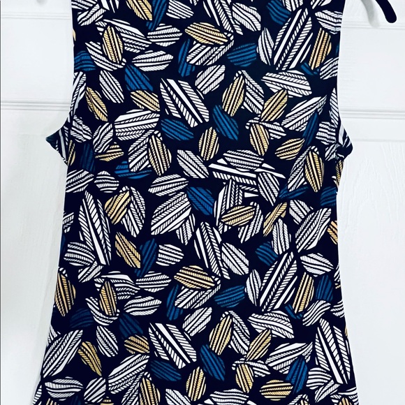 Anne Klein side ruching floral top - Picture 2 of 2